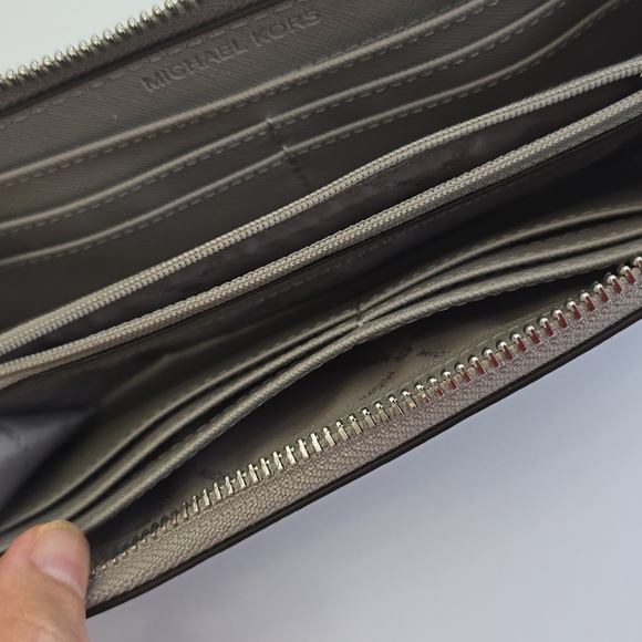 Michael Kors Women's Long Gray Pebbled Leather Zip Wallet - Picture 7 of 13